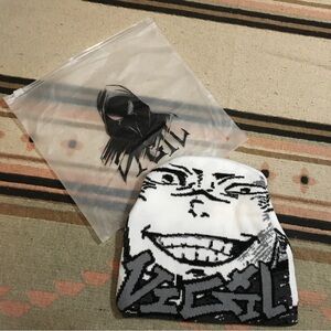 Vigil men’s knit beanie black & white new